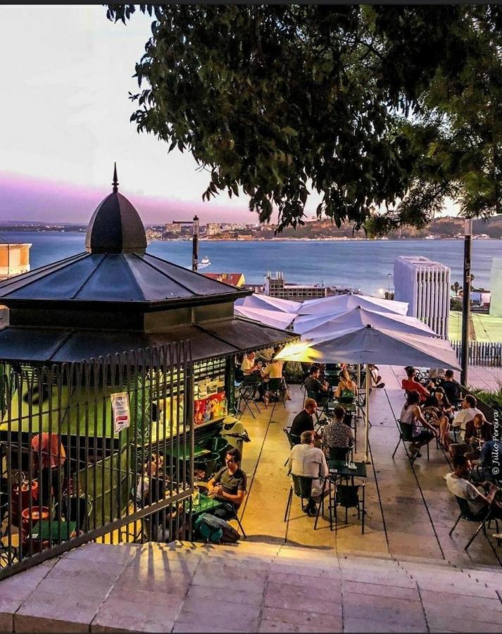 Tejo House River Lisbon ألمادا المظهر الخارجي الصورة